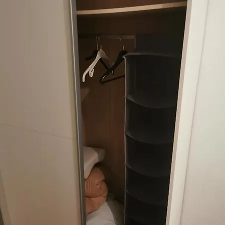 1 Kleines Mit 1 Bett * Mönchengladbach